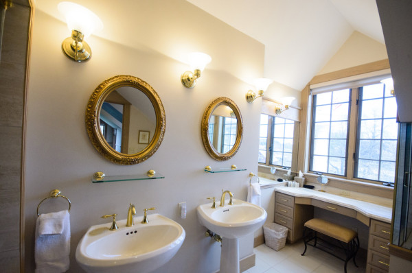 Diadem bathroom sinks vanity
