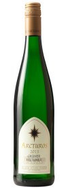 Bottle of Gruner Veltliner that links to our white wines in our online store.