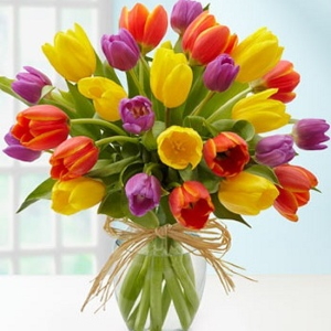 Example of a colorful bouquet of tulips that can be added to your Mother's Day Brunch To-Go order.