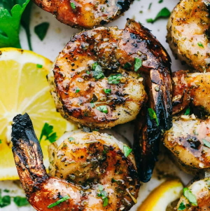Example of grilled shrimp with lemon,