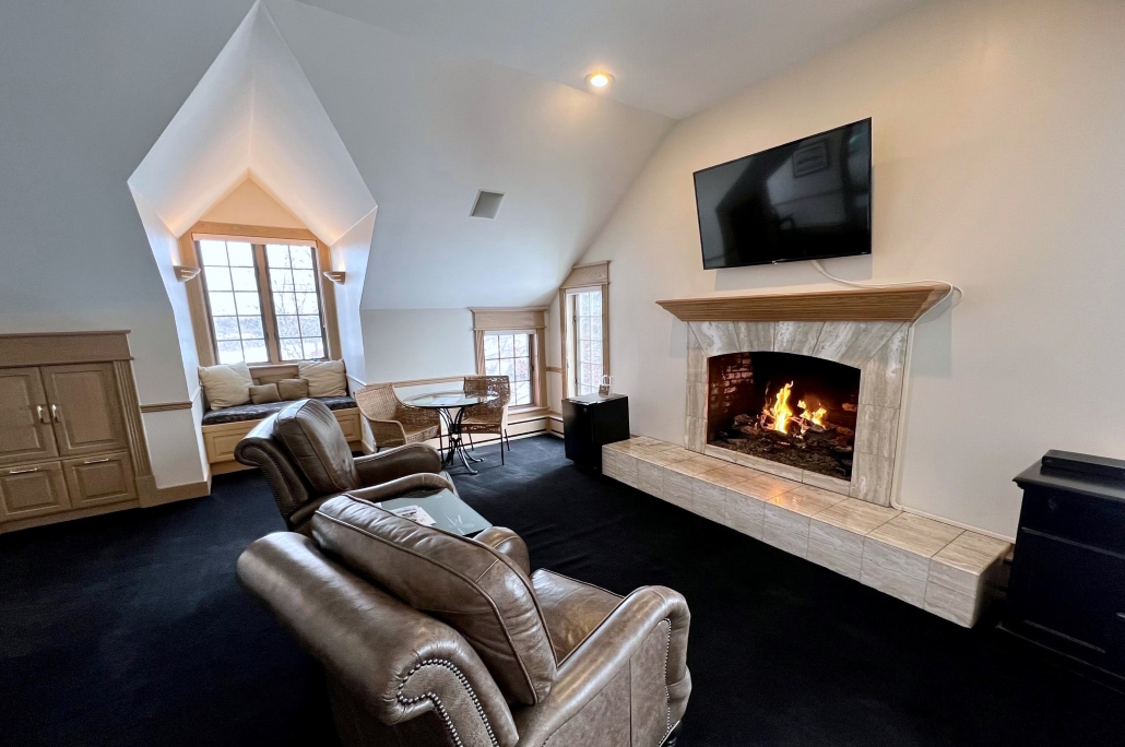 Sitting area and fireplace in the Diadem suite.