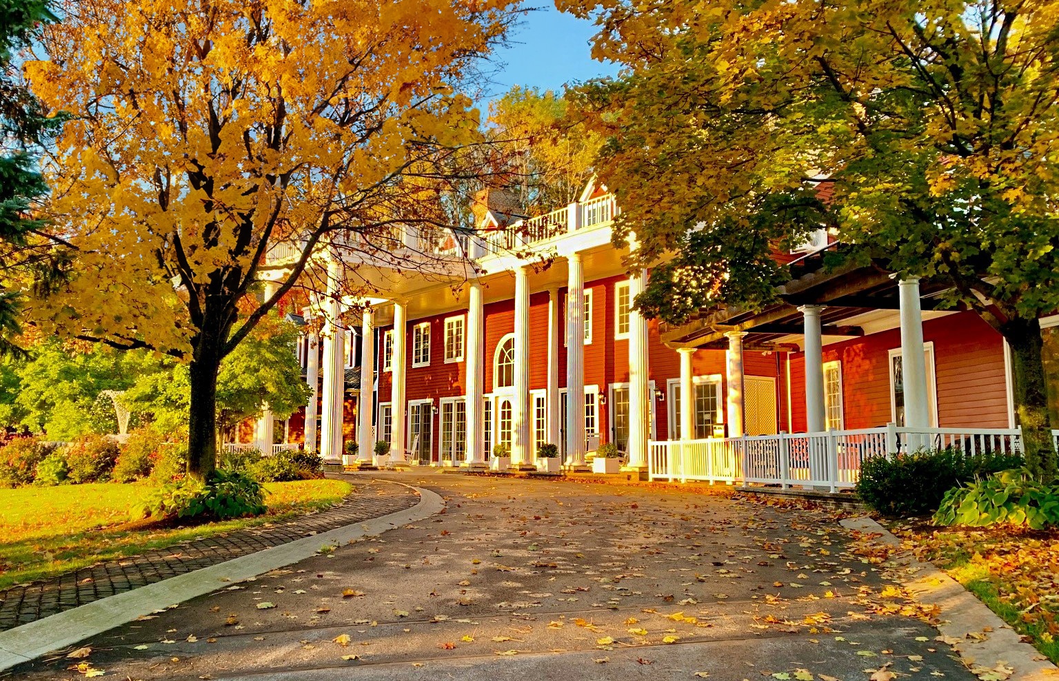 Front of the Inn with fall colors.