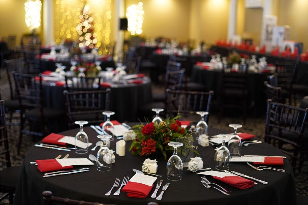 Weddings 66 Holiday table